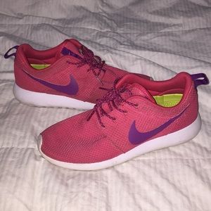 Women’s Nike Roshe’s (customized)
